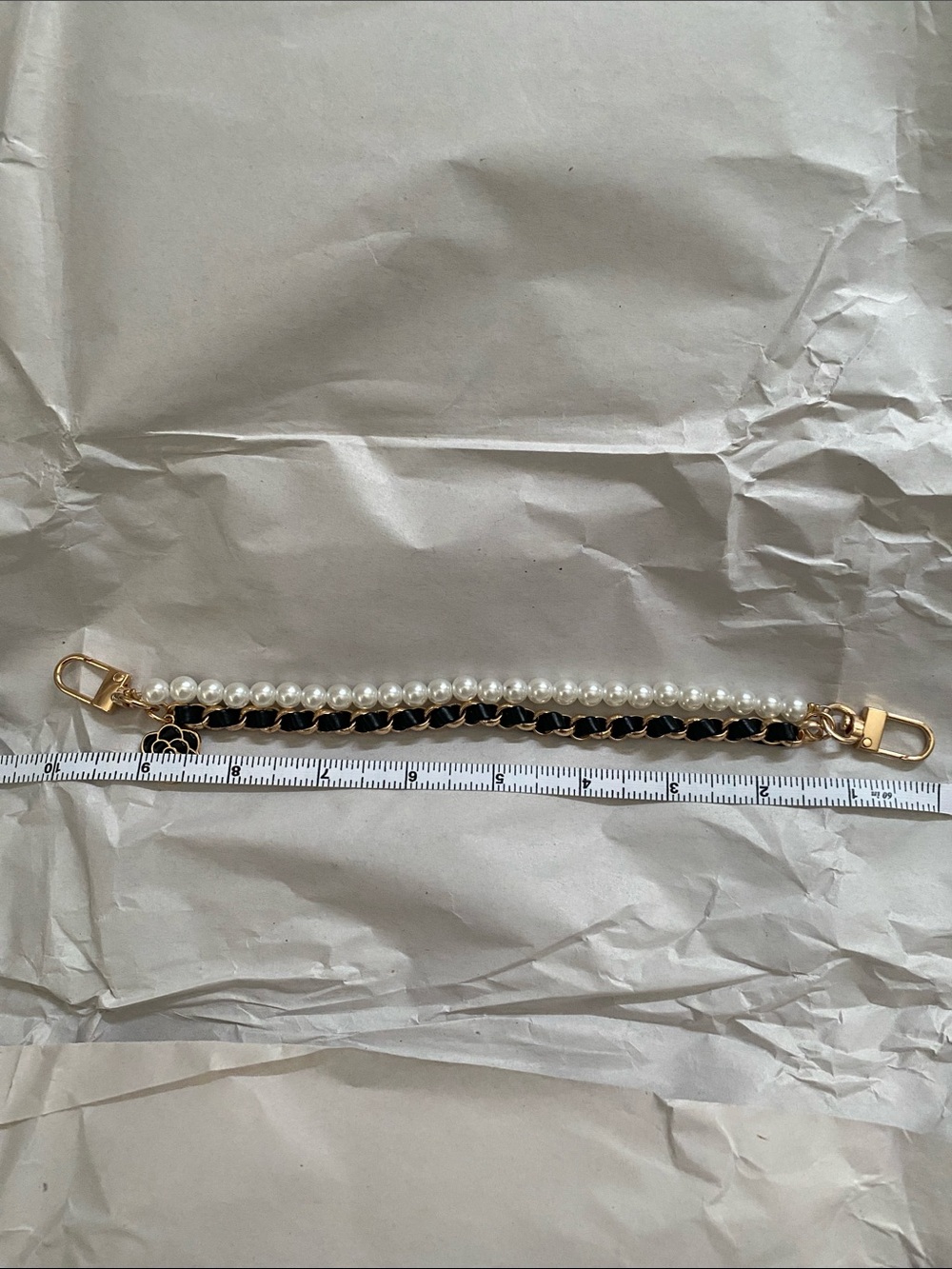 Pearl and Black purse Chain with Floral Charm - Picture 4 of 4